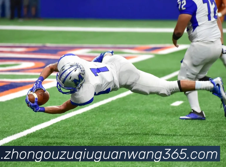 詹姆斯谈NBA球员利用规则造犯规的技巧与策略